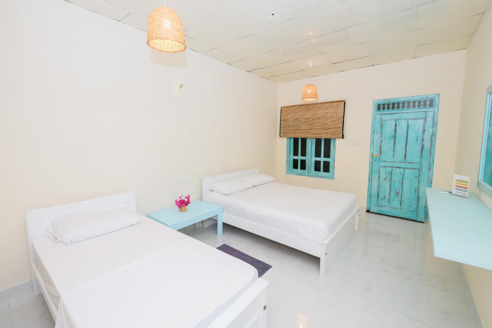 Capital Trincomalee Hotel Exterior photo
