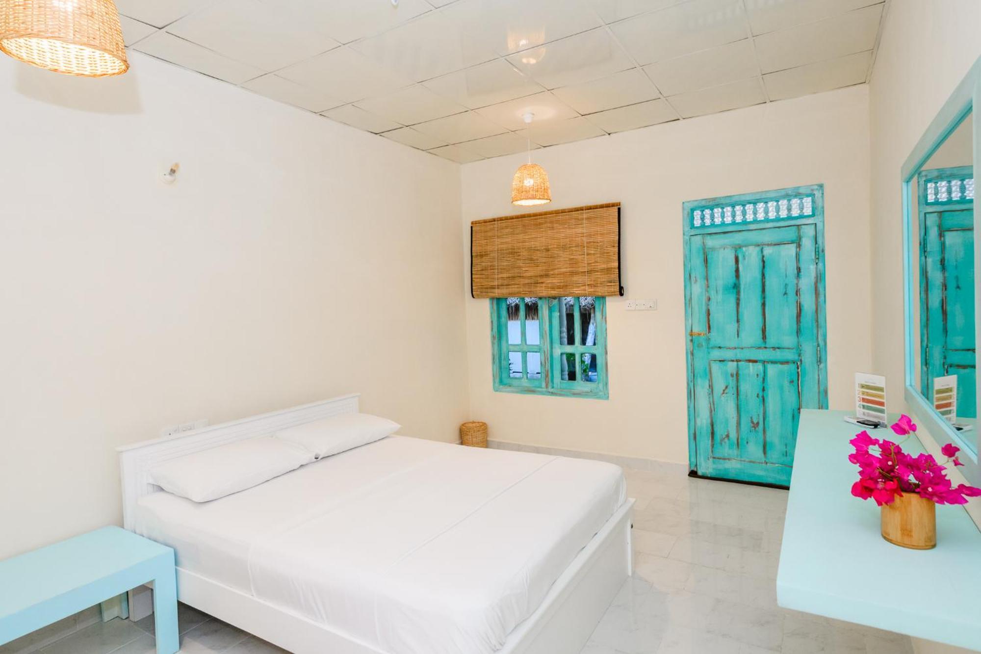 Capital Trincomalee Hotel Exterior photo